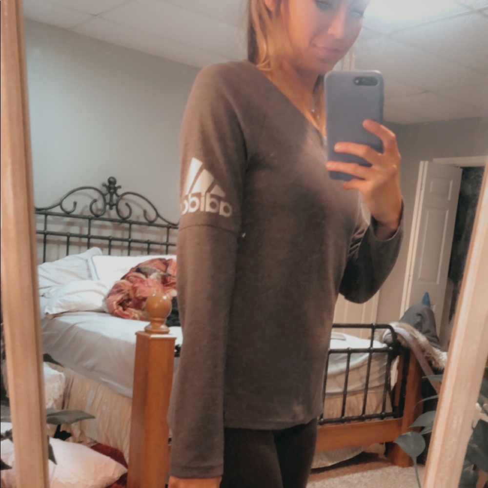 Athletic shirt